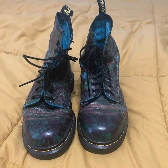 Green/blue shiny Doc Martens! - Picture 1 of 6